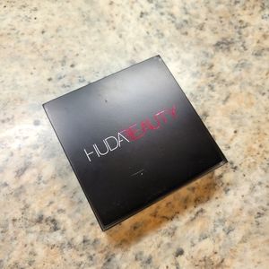 Huda Beauty Tantour Fair